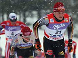 В мужской гонке с масс-старта на 15 км свободным стилем побед одержал немец Тобиас Ангерер