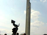 В ходе заседания мэр латвийской столицы также заявил о недопустимости восстановления уничтоженных в 1990-е годы надписей на памятнике Воинам-освободителям в Риге