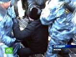 Лимонов провел ночь за решеткой. Его должны выпустить сегодня Лимонов провел ночь за решеткой. Его должны выпустить сегодня