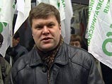 Накануне фракция "Яблоко" в Мосгордуме внесла на рассмотрение депутатов соответствующие поправки в устав города Накануне фракция "Яблоко" в Мосгордуме внесла на рассмотрение депутатов соответствующие поправки в устав города