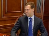 Медведев проявляет либерализм: в Думу внесен законопроект о снижении минимальной численности партий