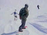В Петропавловске-Камчатском под снежную лавину попали сноубордисты: один погиб