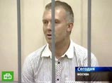 В качестве главного основания для продления срока предварительного заключения Довгия следствие указывало на то, что обвиняемый "может уничтожить вещественные доказательства, а также воспрепятствовать следствию" В качестве главного основания для продления срока предварительного заключения Довгия следствие указывало на то, что обвиняемый "может уничтожить вещественные доказательства, а также воспрепятствовать следствию"