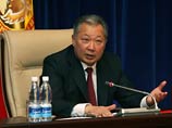 Бакиев объявил, что будет переизбираться на пост президента Киргизии Бакиев объявил, что будет переизбираться на пост президента Киргизии