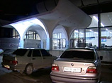 В калининградском аэропорту нетрезвый мужчина угнал снегоуборочную машину и катался на ней по ВПП В калининградском аэропорту нетрезвый мужчина угнал снегоуборочную машину и катался на ней по ВПП