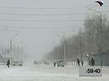 По информации сахалинских синоптиков, циклон со снежными метелями будет бушевать на островах не менее суток. Скорость ветра на побережьях достигает 20-ти метров в секунду