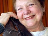 В Великобритании 72-летняя бывшая бегунья догнала грабительницу и вернула свою сумку В Великобритании 72-летняя бывшая бегунья догнала грабительницу и вернула свою сумку