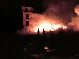 Число жертв пожара в доме под Астраханью достигло 15 человек