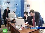 Российские биржевые индексы во вторник обвалились, торги пришлось приостанавливать Российские биржевые индексы во вторник обвалились, торги пришлось приостанавливать