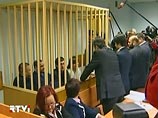 На заседании в среду председательствующий судья Евгений Зубов предупредил присяжных, что в грядущее заседание будет идти без перерыва и им придется задержаться