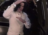Майкл Джексон распродаст личные вещи в прямом эфире
