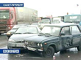Массовое столкновение автомашин на Петербургском кольце: есть жертвы