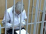 Защита Лебедева в кассационной жалобе сообщает, что их подзащитный знакомился с материалами дела 20 и 21 декабря 2008 года, тем самым было нарушено его право на отдых