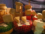 В декабре импорт сыра достиг рекордных за последние годы 30 тысяч тонн, причем 6,7 тысячи тонн были завезены с Украины