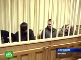 Присяжные сочли недоказанной вину всех подсудимых - как бывшего сотрудника МВД Сергея Хаджикурбанова, обвиняемого в организации убийства журналистки, так и братьев Джабраила и Ибрагима Махмудовых, обвиняемых в непосредственной причастности к убийству Присяжные сочли недоказанной вину всех подсудимых - как бывшего сотрудника МВД Сергея Хаджикурбанова, обвиняемого в организации убийства журналистки, так и братьев Джабраила и Ибрагима Махмудовых, обвиняемых в непосредственной причастности к убийству