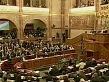 Парламент Венгрии решил не  самораспускаться
