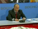 "Прошу произвести равноценный обмен - именно равноценный, без потерь для граждан, без злоупотреблений с какой бы то ни было стороны, без иждивенчества", - сказал Путин во вторник на заседании президиума Совета по подготовке Олимпиады 2014 года в Сочи