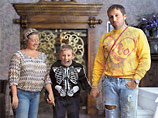 Евгений Чичваркин с супругой Антониной и сыном Ярославом