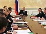 Число россиян, уверенных, что Путин главнее Медведева, за год удвоилось Число россиян, уверенных, что Путин главнее Медведева, за год удвоилось