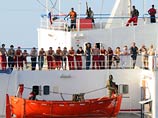 Faina была захвачена пиратами 25 сентября 2008 года у берегов Сомали, в плену оказался 21 член экипажа - 17 украинцев, трое россиян и один гражданин Латвии