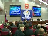 "Будем требовать изменения состава Центризбиркома и местных избирательных комиссий", - заявил Жириновский журналистам в понедельник