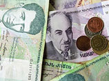 Курс доллара в обменных пунктах столицы Армении Еревана в течение нескольких часов вырос с 307 до 390-400 драмов, но купить там американскую валюту практически невозможно