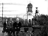 Дед Сырбу, предок молдавского лидера-коммуниста Воронина, проклинал большевиков и встречал цветами немецко-румынскую армию Дед Сырбу, предок молдавского лидера-коммуниста Воронина, проклинал большевиков и встречал цветами немецко-румынскую армию