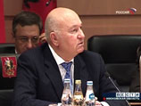 Лужков раскритиковал правительство за бездействие и ушел в отпуск Лужков раскритиковал правительство за бездействие и ушел в отпуск