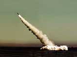 Морской стратегический ракетный комплекс "Булава" может нести до 10 ядерных блоков индивидуального наведения. Радиус действия "Булавы" - 8 тысяч километров