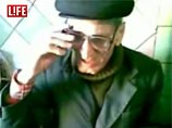 "Они были в масках, набросились на меня, а потом забрали 15 медалей, пенсию и новенький костюм, - плачет Егор Васильевич. - Жена чуть не умерла от сердечного приступа" "Они были в масках, набросились на меня, а потом забрали 15 медалей, пенсию и новенький костюм, - плачет Егор Васильевич. - Жена чуть не умерла от сердечного приступа"