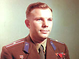 Юрий Гагарин, первый космонавт планеты Земля, 75-летие со дня рождения которого отмечается в понедельник не только в России, но и во всем мире, еще при жизни стал легендой