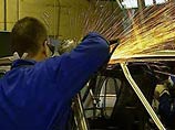 Горьковский автомобильный завод после двухнедельной приостановки производство во вторник утром возобновил работу