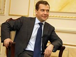 Российский лидер отметил, что считает "сигналы", которые он получает от президента США, "вполне позитивными", и заявил, что "есть все возможности, чтобы открыть новую страницу (в отношениях России и США)"