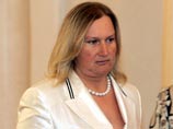 Компания Елены Батуриной, супруги московского мэра, просит государственных гарантий по кредитам на 49 млрд руб. Активов "Интеко" недостаточно для рефинансирования долга, а общий убыток компании из-за кризиса превысил 1,7 млрд рублей