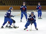 "Динамо" в четвертый раз подряд выиграло чемпионат России по хоккею с мячом "Динамо" в четвертый раз подряд выиграло чемпионат России по хоккею с мячом
