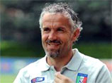 Бывший тренер сборной Италии по футболу Роберто Донадони сменил на посту главного тренера "Наполи" Эдуардо Рейю