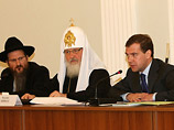 Медведев, поговорив в Туле о духовном, призвал местную власть не впадать в депрессию, а работать Медведев, поговорив в Туле о духовном, призвал местную власть не впадать в депрессию, а работать
