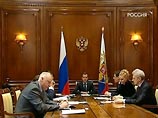 Медведев поторопил Госдуму озаботиться правами ребенка: сейчас государство не в силах защитить детей Медведев поторопил Госдуму озаботиться правами ребенка: сейчас государство не в силах защитить детей