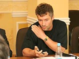 "То, что прозвучало, - это прямая ложь. Там идет битва за помещение. Видимо, местная милиция хочет его получить", - сказал Ройзман в минувшую пятницу "То, что прозвучало, - это прямая ложь. Там идет битва за помещение. Видимо, местная милиция хочет его получить", - сказал Ройзман в минувшую пятницу