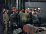 В обрабатывающих, добывающих производствах, транспорте, сельском хозяйстве, производстве и распределении электроэнергии, газа и воды 94-100% просроченной задолженности по заработной плате образовано из-за нехватки у организаций собственных средств, пишет В обрабатывающих, добывающих производствах, транспорте, сельском хозяйстве, производстве и распределении электроэнергии, газа и воды 94-100% просроченной задолженности по заработной плате образовано из-за нехватки у организаций собственных средств, пишет