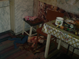 На Украине дед зарезал 2-летнюю внучку за "веселье во время кризиса" На Украине дед зарезал 2-летнюю внучку за "веселье во время кризиса"