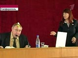Депутату горсовета Симферополя, забросавшей мэра города яйцами, грозит до 15 суток ареста Депутату горсовета Симферополя, забросавшей мэра города яйцами, грозит до 15 суток ареста