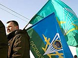 Новосибирцы провели в городе пикет в поддержку бердского спецназа Новосибирцы провели в городе пикет в поддержку бердского спецназа