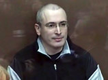 Также Марина Ходорковская отметила, что ее сын не согласен с утверждением, что "в девяностые годы все нарушали закон". "ЮКОС действовал в рамках существующих тогда законов, и нельзя судить за то, что сейчас законы другие", - пояснила Марина Ходорковская