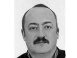 На допросе Вахненко был избит. Бизнесмену стало плохо. Решив, что Вахненко умер, сотрудник УБЭП выкинул его из окна, а затем закопал тело в лесу На допросе Вахненко был избит. Бизнесмену стало плохо. Решив, что Вахненко умер, сотрудник УБЭП выкинул его из окна, а затем закопал тело в лесу