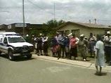 В ЮАР школьник с топором порубил прохожих: 15 жертв В ЮАР школьник с топором порубил прохожих: 15 жертв