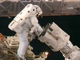 Члены экипажа Discovery совершили три выхода в открытый космос общей продолжительностью 19 часов 4 минуты