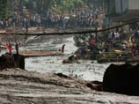 Число погибших в результате прорыва плотины в Индонезии возросло до 91 человека