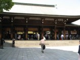 Юлия Тимошенко молилась в токийском синтоистском храме