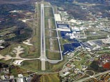 По данным представителя международного аэропорта Bangor, авиалайнер Boeing-767 приземлился в среду после того, как пилоту сообщили о дыме в кабине самолета и отказе работы одного из двигателей По данным представителя международного аэропорта Bangor, авиалайнер Boeing-767 приземлился в среду после того, как пилоту сообщили о дыме в кабине самолета и отказе работы одного из двигателей
